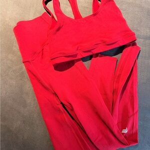 Fabletics Sculptknit Contour High-Waisted Legging/Sports Bra Set